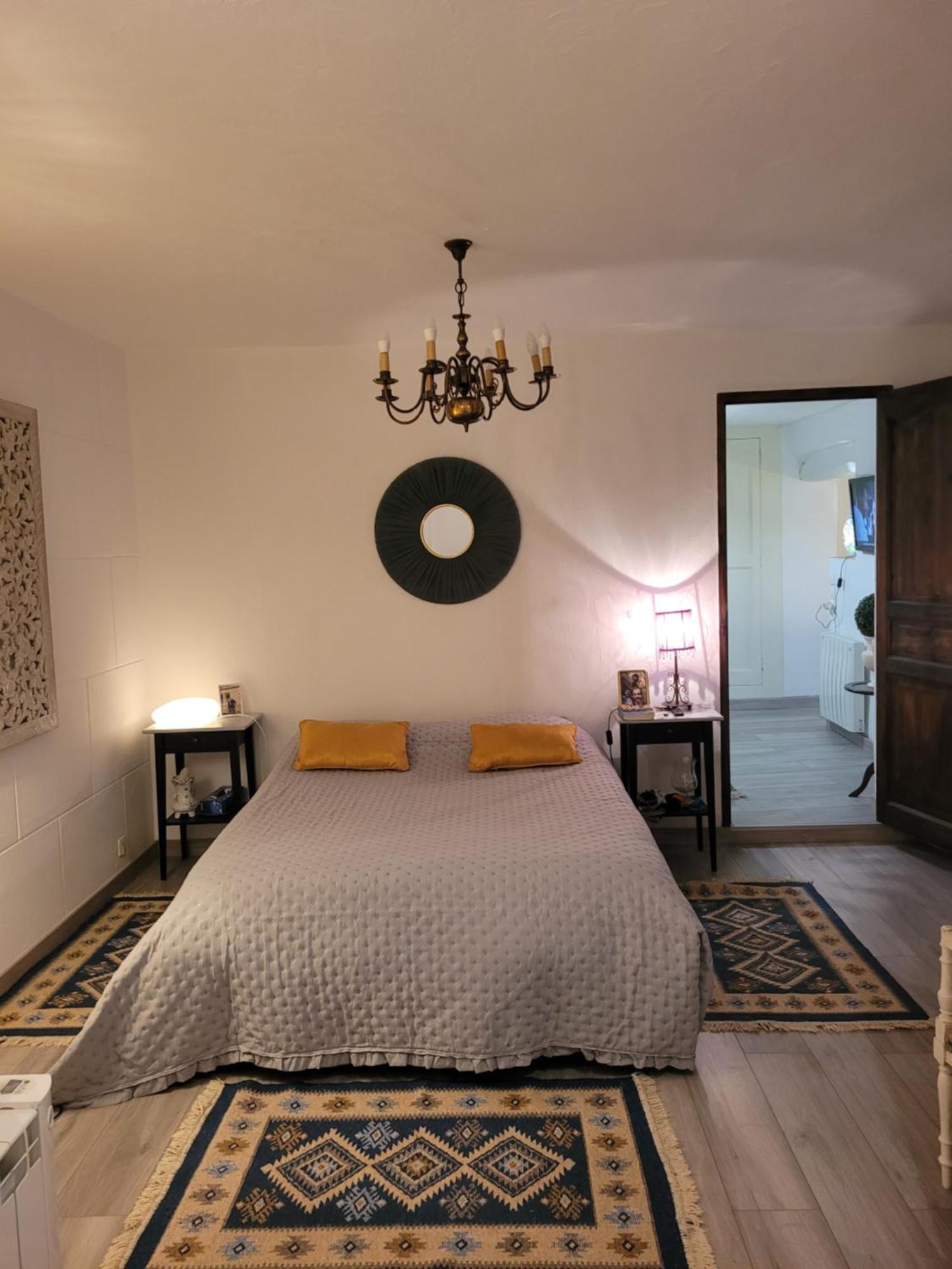 Le Rocher Appartement Cotignac Extérieur photo
